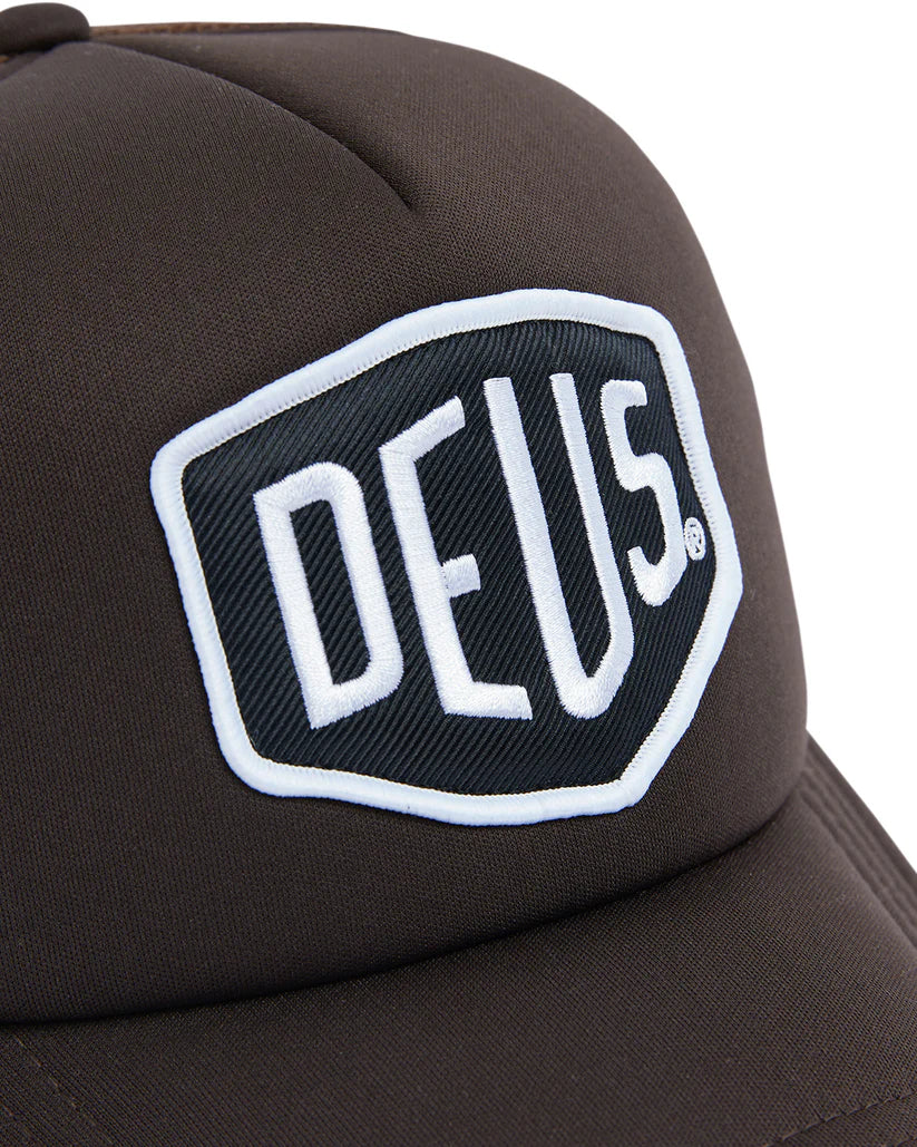 deus ex machina trucker bayland セール キャップ