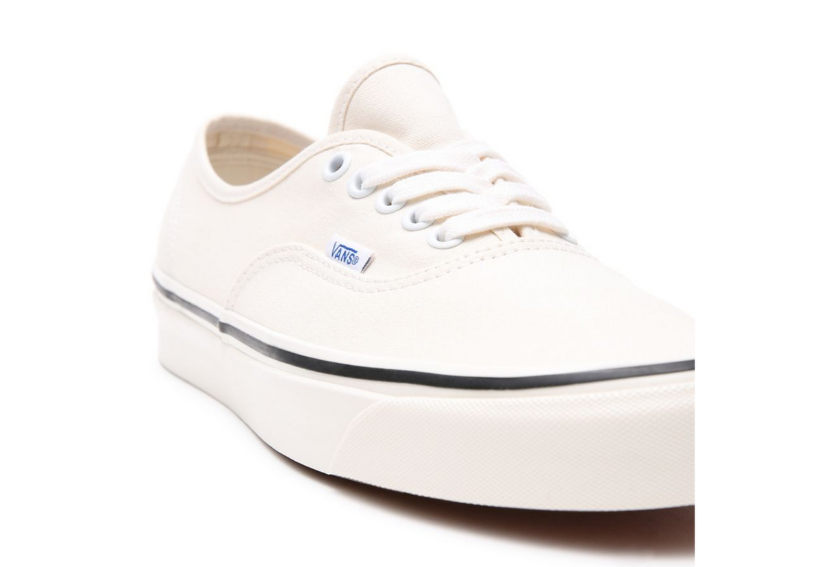 Vans 44 dx clearance white